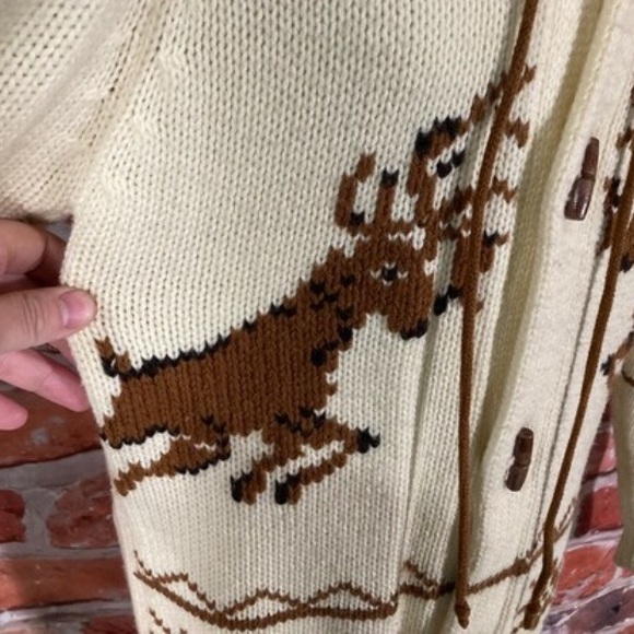 vintage deer sweater button up hooded sweater w deer design - sz S - 70s - Picture 5 of 7